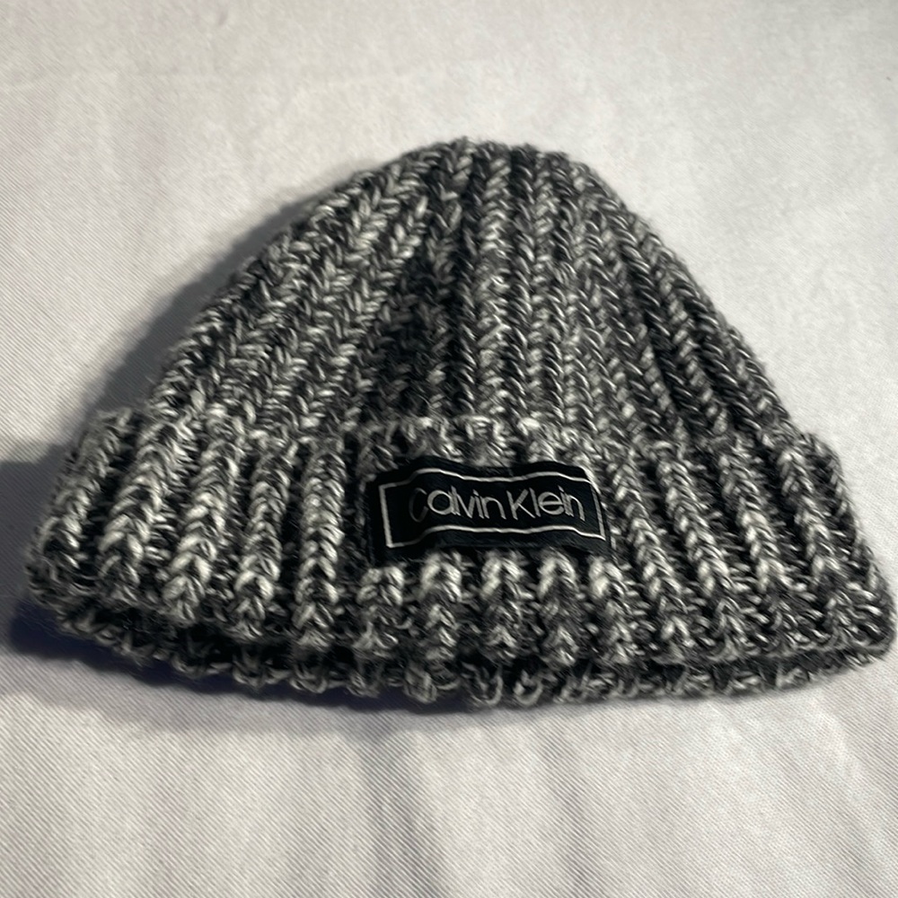 Calvin Klein Quintessential Knitted Hat, black/white